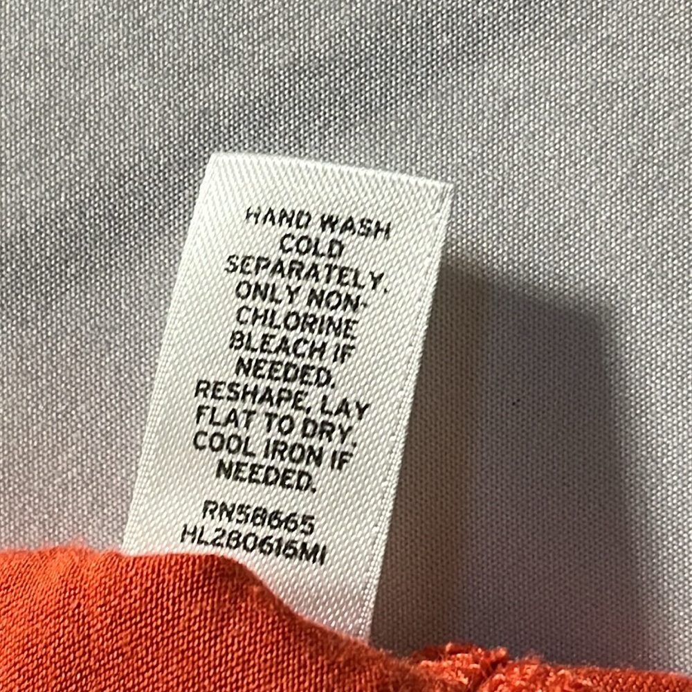 Trouve size large orange long sleeve tee with open back oversized - Picture 10 of 10